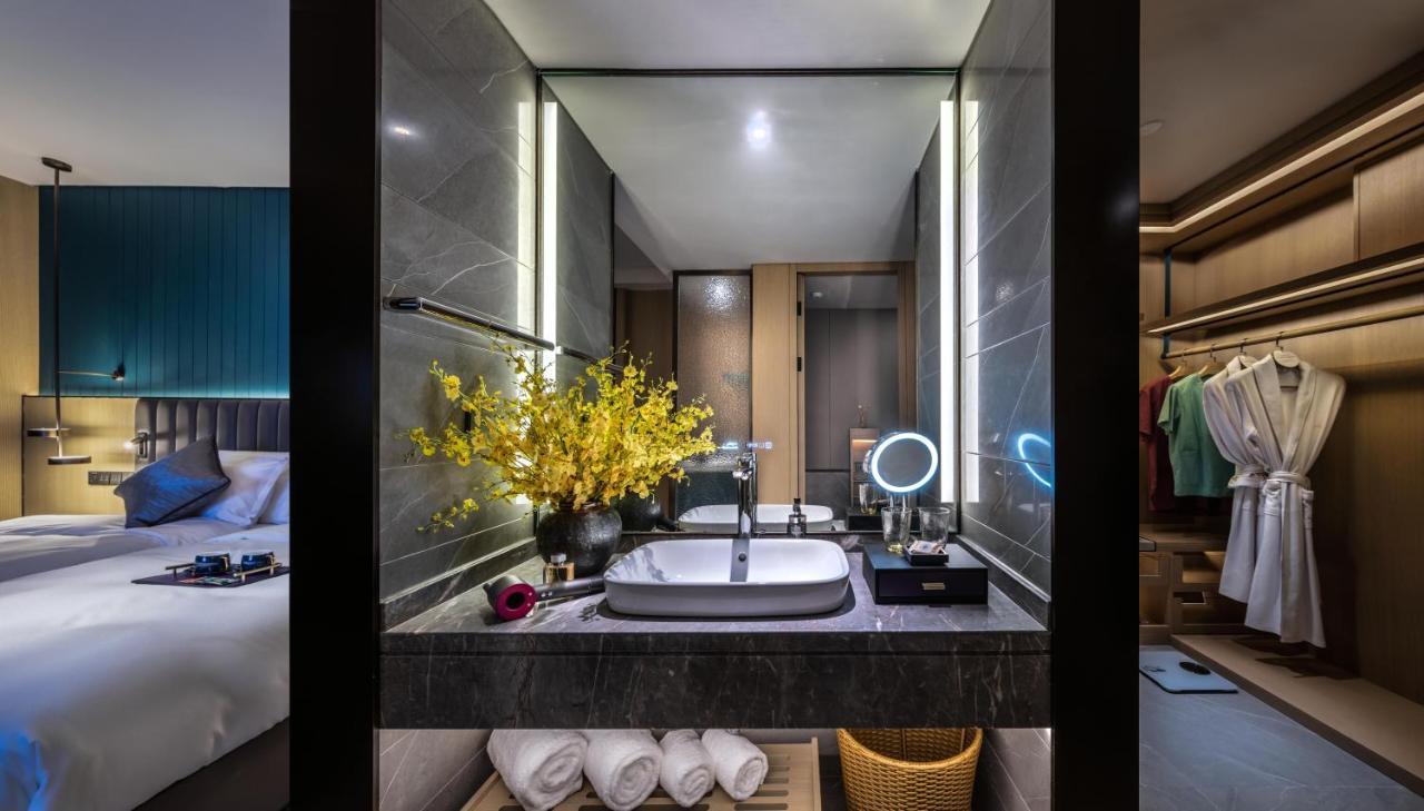 Guangzhou Elegant Hotel Exterior photo